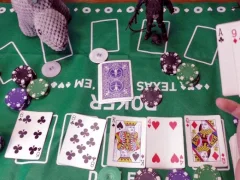 Spel Casual Poker Online aanlyn