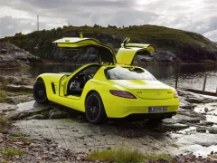 Spel Mercedes-Benz SLS E-Cell Puzzle aanlyn