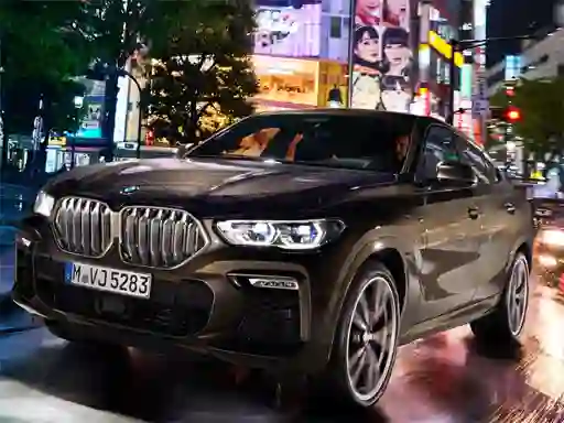 Spel BMW X6 M50I aanlyn