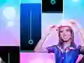 Spel Ana emilia Piano Tiles aanlyn
