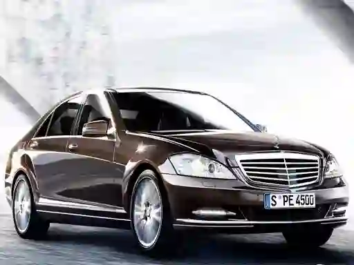 Spel Luxury Sedan Suzzle aanlyn