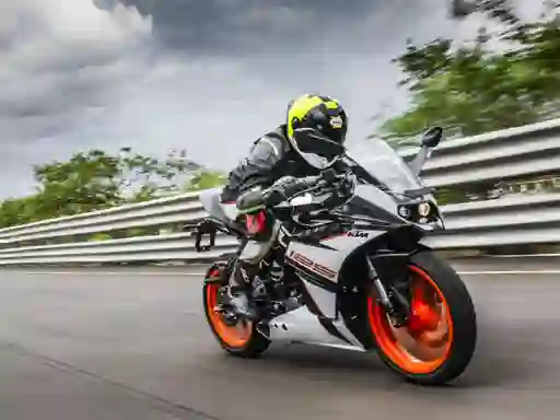 Spel RC 125 Action aanlyn